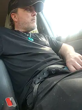 Hotredheadandtoungelasher online show from January 6, 4:13 pm