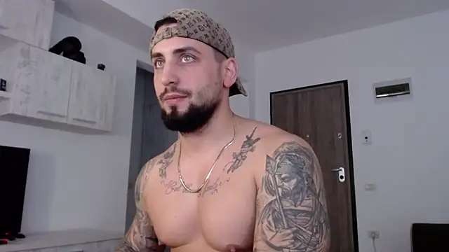  DylanGreen online show from December 8, 8:30 am