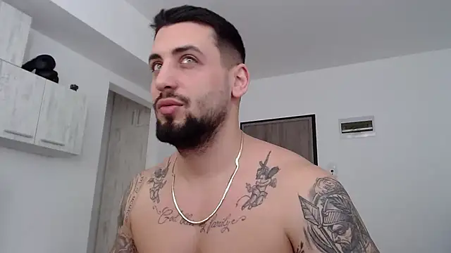  DylanGreen online show from December 14, 8:45 am