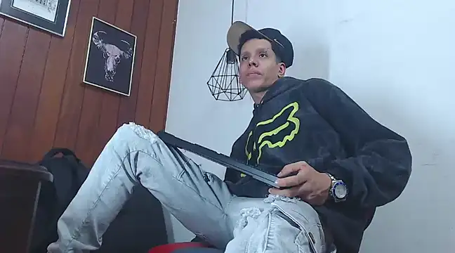 GaboReyes online show from December 19, 4:56 am