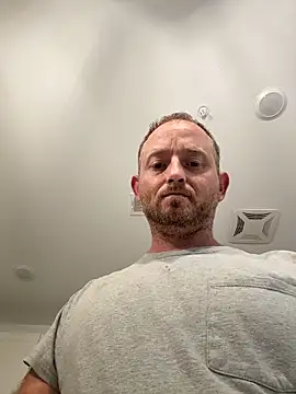 Snapshot of smokeymt420 chatting on October 1, 5:00 am smokeymt420 online show from October 1, 5:00 am