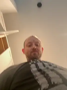 Snapshot of smokeymt420 chatting on October 6, 6:56 pm smokeymt420 online show from October 6, 6:56 pm