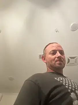 Snapshot of smokeymt420 chatting on October 3, 5:12 am smokeymt420 online show from October 3, 5:12 am