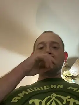 Snapshot of smokeymt420 chatting on December 27, 7:14 pm smokeymt420 online show from December 27, 7:14 pm