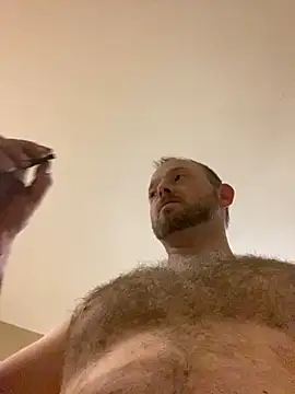 Snapshot of smokeymt420 chatting on March 11, 5:49 am smokeymt420 online show from March 11, 5:49 am