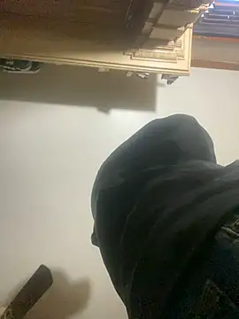 Snapshot of smokeymt420 chatting on February 22, 11:10 pm smokeymt420 online show from February 22, 11:10 pm