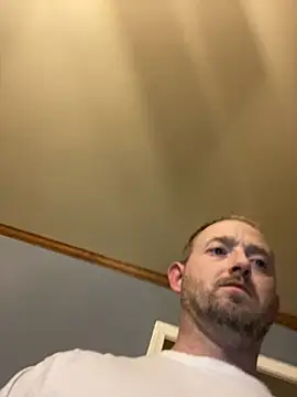 Snapshot of smokeymt420 chatting on January 19, 4:54 am smokeymt420 online show from January 19, 4:54 am