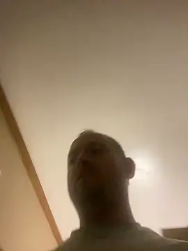 Snapshot of smokeymt420 chatting on January 18, 5:03 am smokeymt420 online show from January 18, 5:03 am