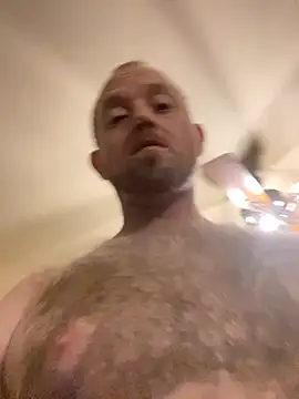 Snapshot of smokeymt420 chatting on December 24, 9:39 am smokeymt420 online show from December 24, 9:39 am