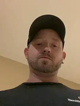 Snapshot of smokeymt420 chatting on February 14, 6:02 am smokeymt420 online show from February 14, 6:02 am