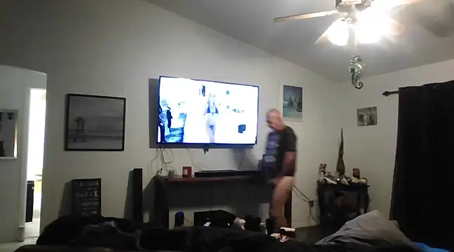 Yankeedave420 online show from December 2, 12:27 pm