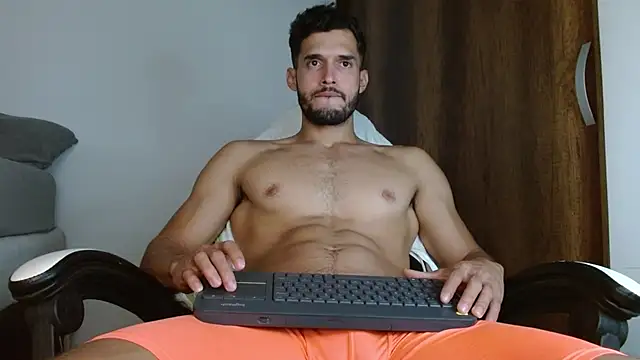 Noah jhonsonn online show from January 10, 5:37 am