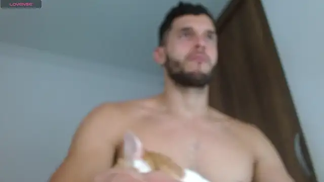 Noah jhonsonn online show from October 4, 6:13 pm