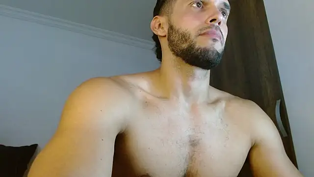 Noah jhonsonn online show from June 1, 4:51 pm