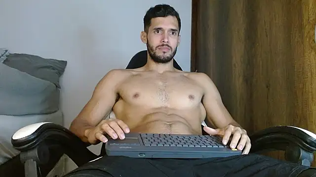 Noah jhonsonn online show from January 13, 4:51 pm