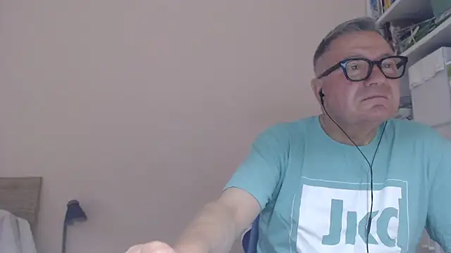 YOU6me online show from July 6, 8:55 am