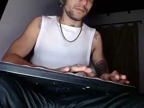 Christian Stiven1 online show from February 5, 4:06 am