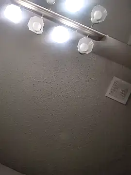 Snapshot of Mark691984 chatting on December 4, 5:49 am Mark691984 online show from December 4, 5:49 am