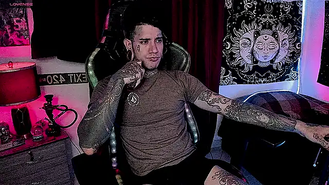 josh  ackerman online show from December 11, 6:26 pm