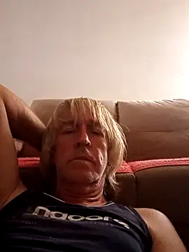 MrCrisgostoso online show from March 2, 6:57 pm