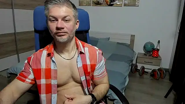 RobbyShawz online show from April 4, 5:48 am