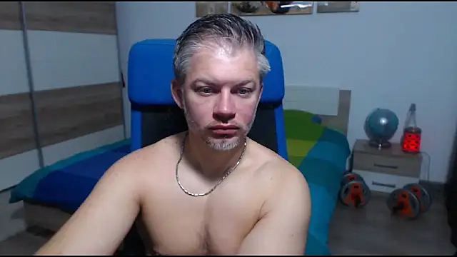 RobbyShawz online show from October 25, 5:31 am