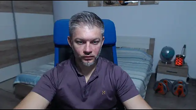 RobbyShawz online show from September 18, 8:49 am