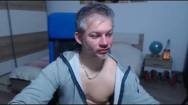 RobbyShawz online show from November 25, 7:21 am