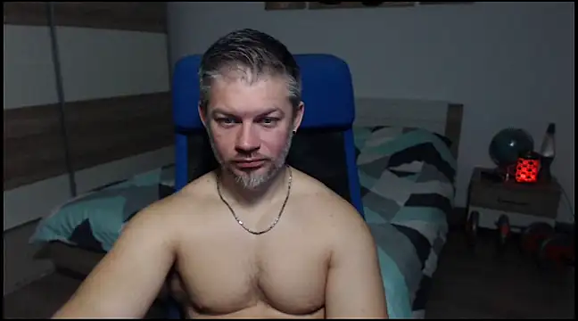 RobbyShawz online show from December 3, 5:41 am