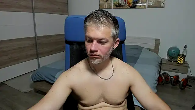 RobbyShawz online show from June 15, 4:48 am