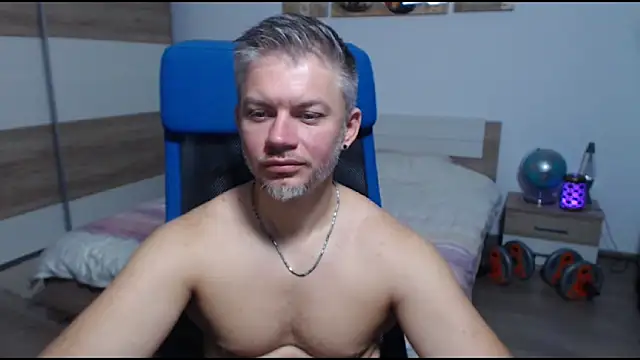 RobbyShawz online show from September 24, 6:24 am