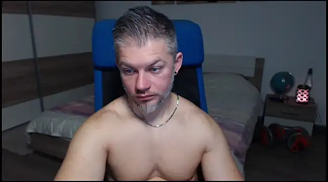 RobbyShawz online show from December 24, 5:27 am