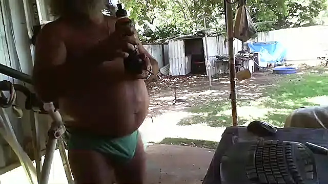 herbie010666 online show from December 15, 4:07 am