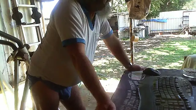 herbie010666 online show from September 21, 3:39 am