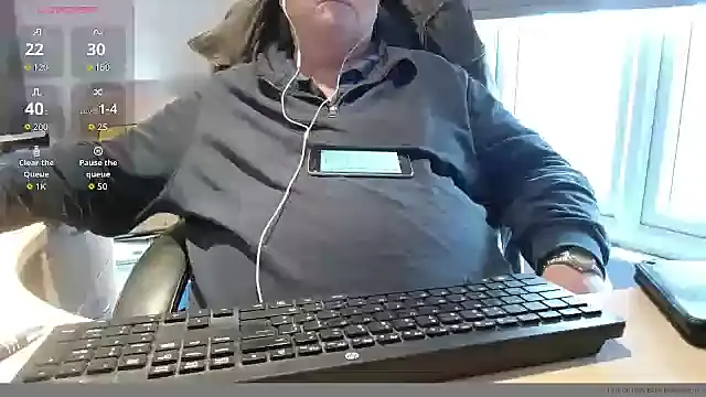 bigbadjon69 online show from December 2, 2:42 pm