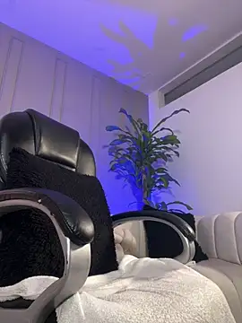 Frank Farrell online show from April 14, 10:31 pm