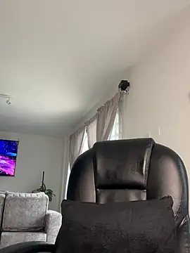 Frank Farrell online show from February 3, 9:31 pm