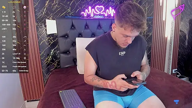 keane lee online show from November 12, 1:06 pm