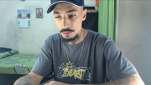 emiliano hottt online show from June 10, 12:29 pm