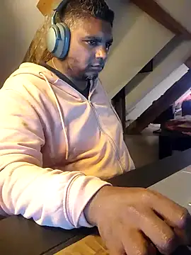 Snapshot of Bandusrilankasexymen chatting on September 29, 10:27 pm Bandusrilankasexymen online show from September 29, 10:27 pm