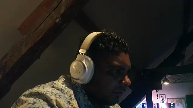 Snapshot of Bandusrilankasexymen chatting on March 6, 10:04 pm Bandusrilankasexymen online show from March 6, 10:04 pm