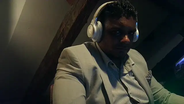 Snapshot of Bandusrilankasexymen chatting on February 26, 9:03 pm Bandusrilankasexymen online show from February 26, 9:03 pm