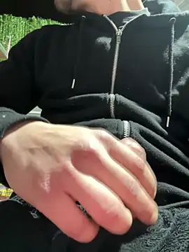 simoninside25 online show from December 22, 5:10 pm