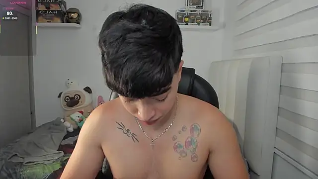 santy7v7 online show from April 11, 1:36 pm