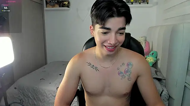 santy7v7 online show from November 25, 1:24 pm