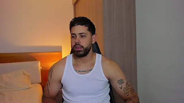 Justyn Torres online show from February 25, 12:03 pm