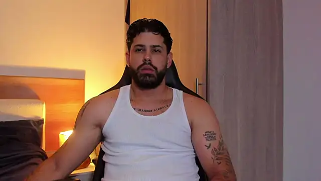 Justyn Torres online show from March 8, 7:29 pm