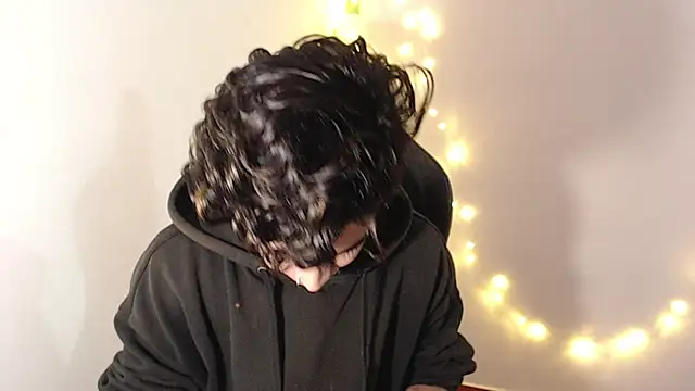 Snapshot of saad_man chatting on February 7, 6:14 am saad man online show from February 7, 6:14 am