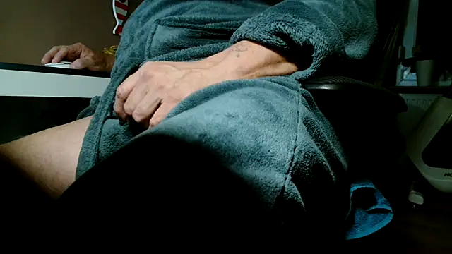 suedel65 online show from October 13, 4:40 am