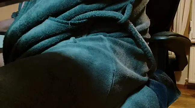 suedel65 online show from March 11, 5:05 am